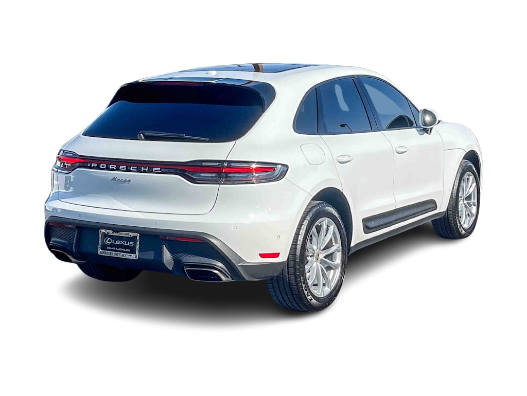 Thumbnail: 2024 Porsche Macan - 18