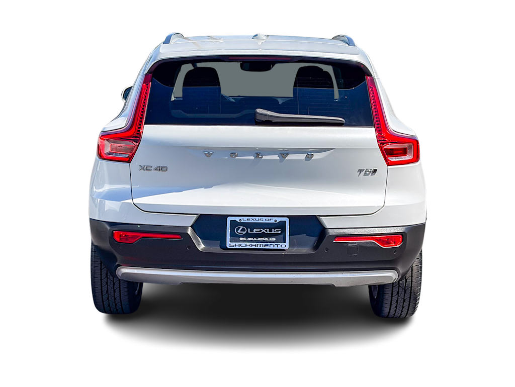 Thumbnail: 2021 Volvo XC40 - 4