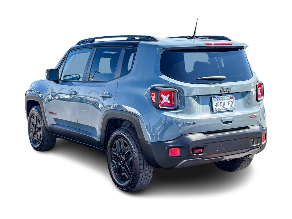 Thumbnail: 2018 Jeep Renegade - 3