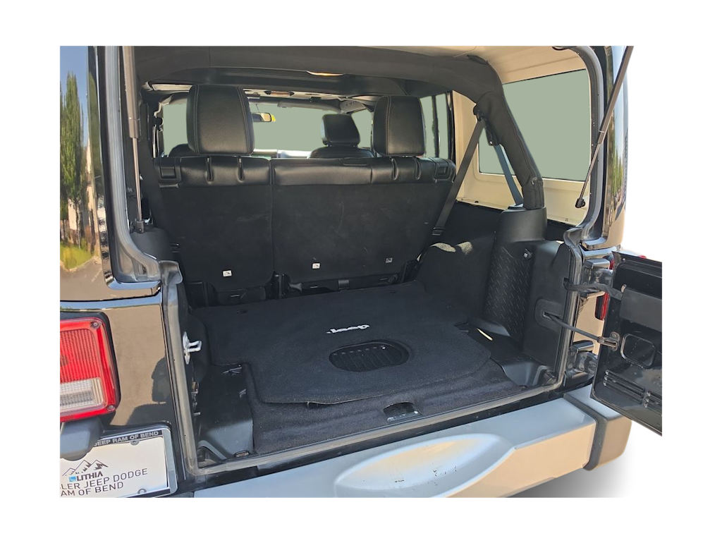 Thumbnail: 2015 Jeep Wrangler - 14