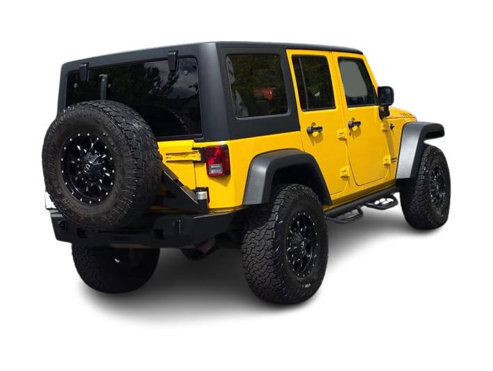 Thumbnail: 2015 Jeep Wrangler - 18