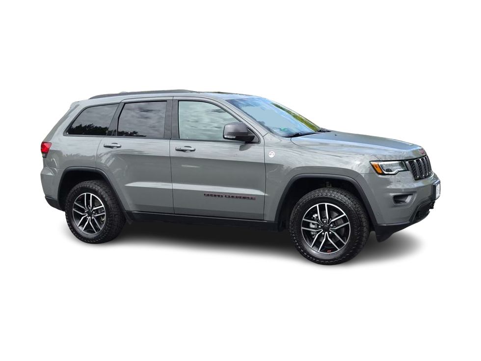 Thumbnail: 2020 Jeep Grand Cherokee - 15