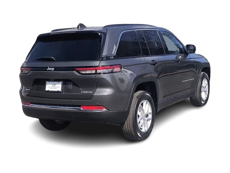 2025 Jeep Grand Cherokee Laredo 18