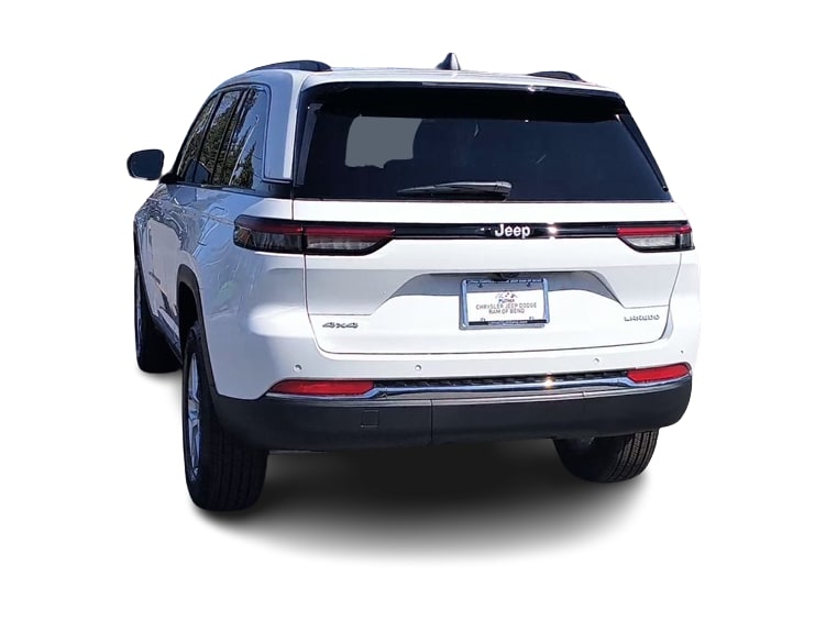 2025 Jeep Grand Cherokee Laredo 17