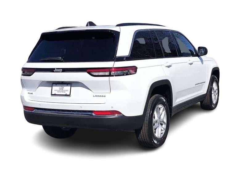 2025 Jeep Grand Cherokee Laredo 18