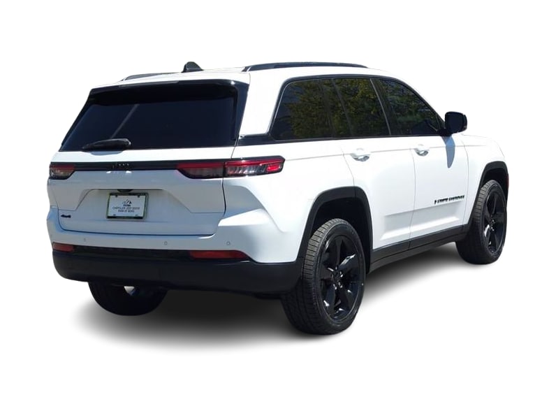 Thumbnail: 2023 Jeep Grand Cherokee - 17