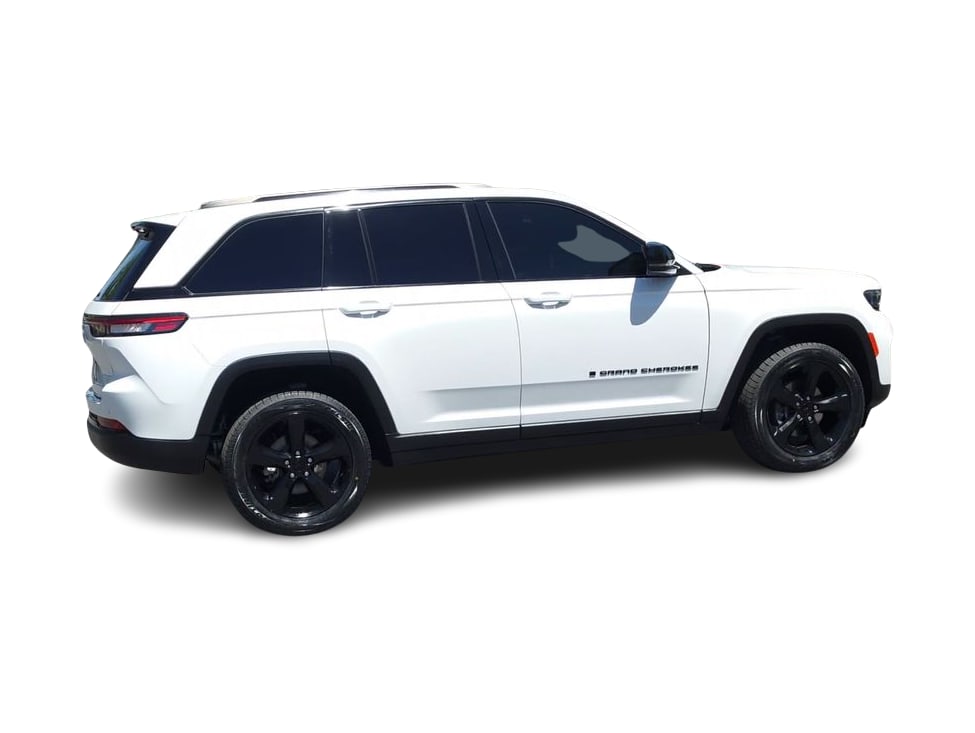 Thumbnail: 2023 Jeep Grand Cherokee - 18