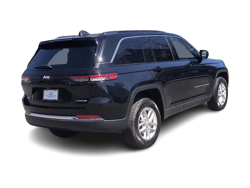 2025 Jeep Grand Cherokee Laredo 17