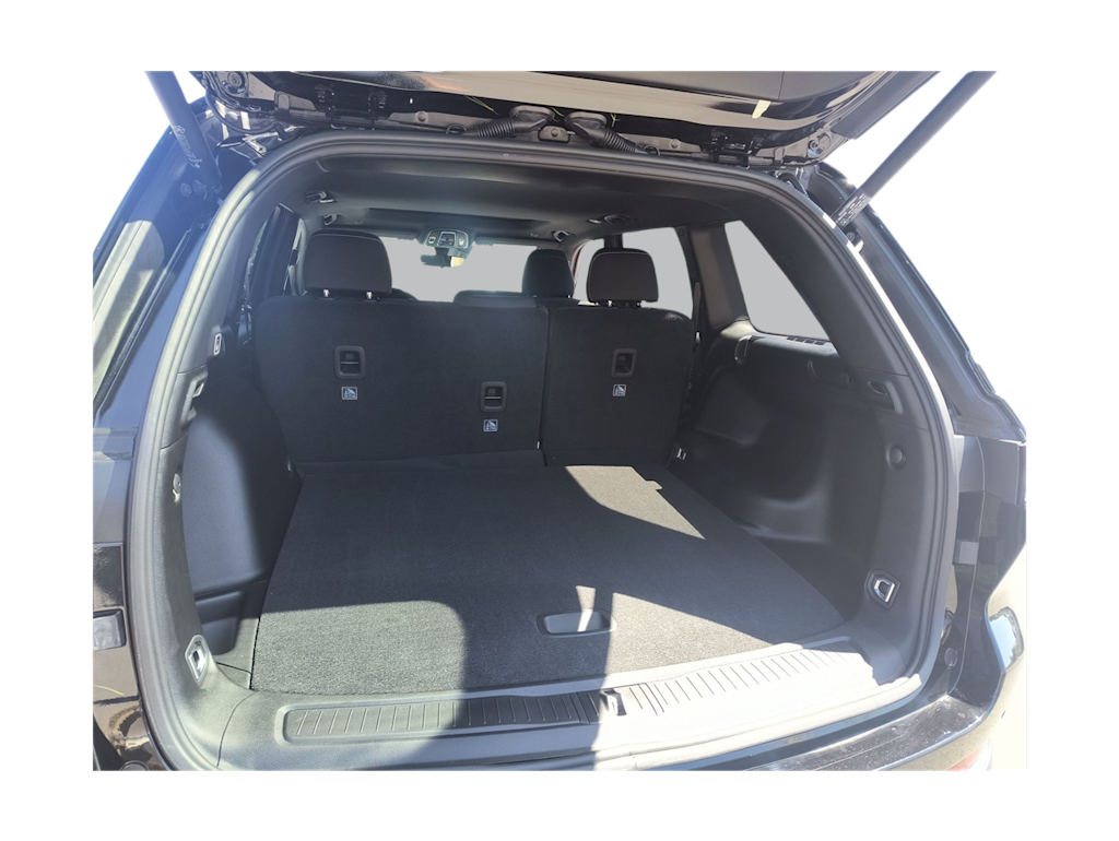 2025 Jeep Grand Cherokee Laredo 14