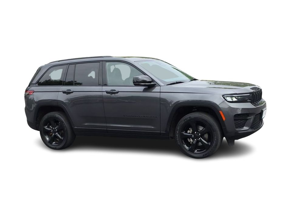Thumbnail: 2023 Jeep Grand Cherokee - 15