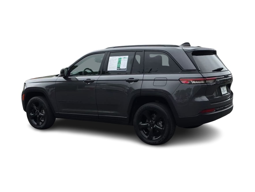 Thumbnail: 2023 Jeep Grand Cherokee - 4