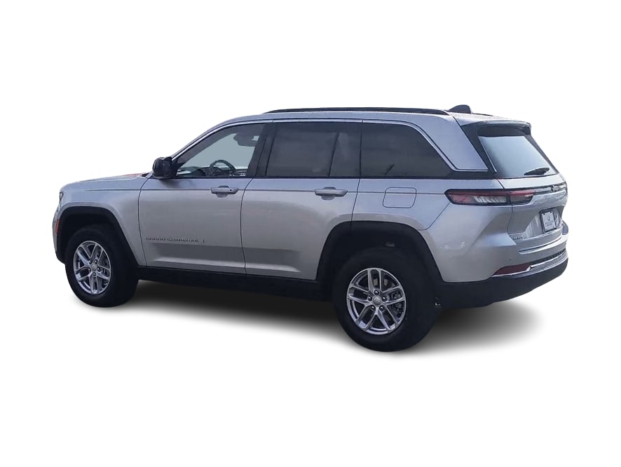 2025 Jeep Grand Cherokee Laredo 17