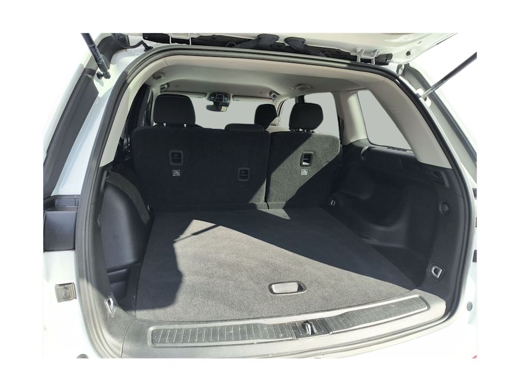 Thumbnail: 2023 Jeep Grand Cherokee - 14