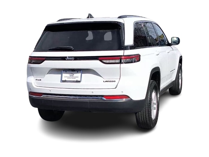 Thumbnail: 2023 Jeep Grand Cherokee - 18