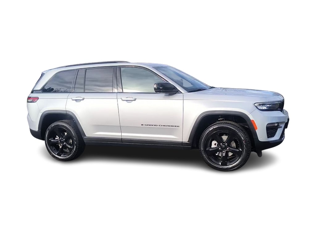 Thumbnail: 2025 Jeep Grand Cherokee - 14