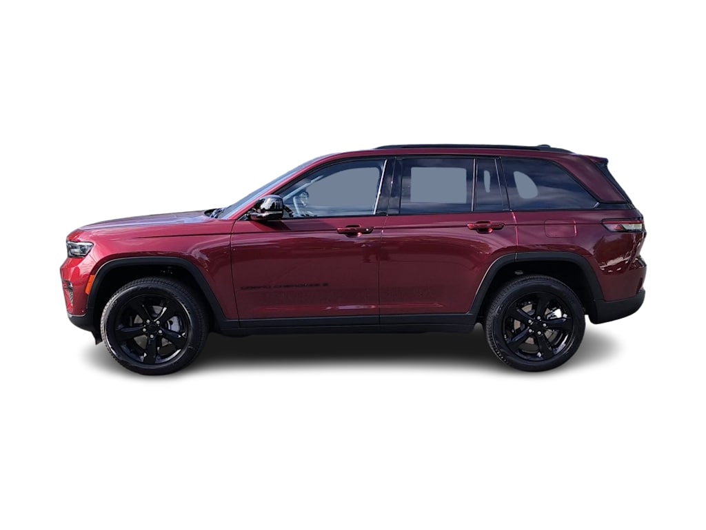 Thumbnail: 2025 Jeep Grand Cherokee - 3