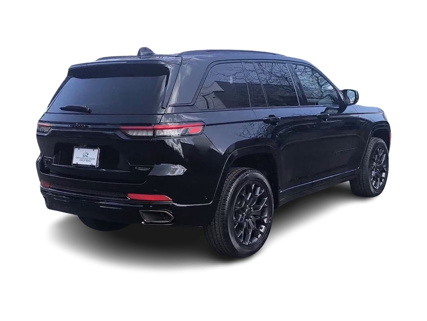 2025 Jeep Grand Cherokee Summit 18