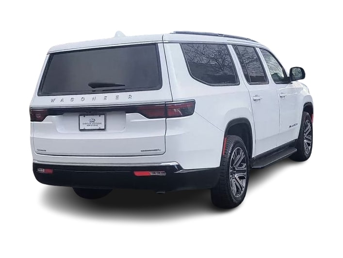 Thumbnail: 2023 Jeep Wagoneer - 17