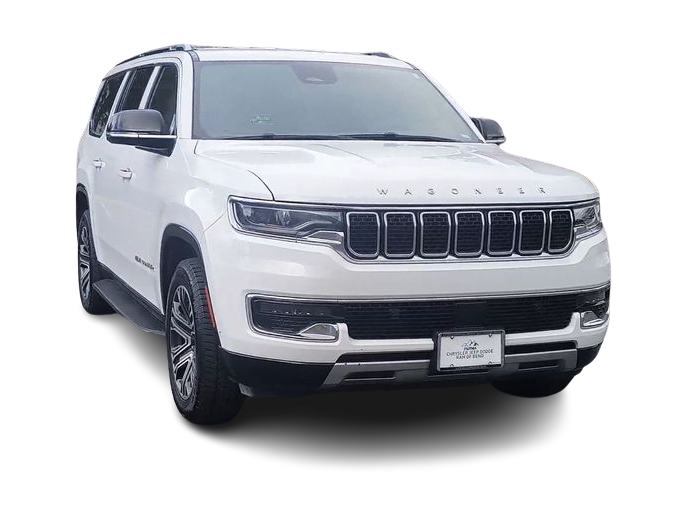 Thumbnail: 2023 Jeep Wagoneer - 4