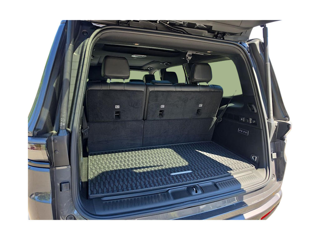 Thumbnail: 2026 Jeep Grand Wagoneer - 13