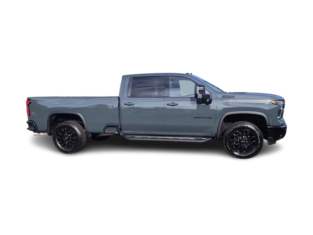 Thumbnail: 2025 Chevrolet Silverado 3500 - 15