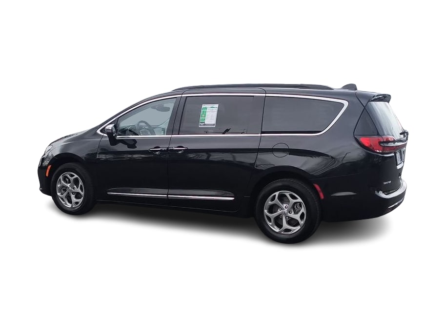 Thumbnail: 2022 Chrysler Pacifica - 17