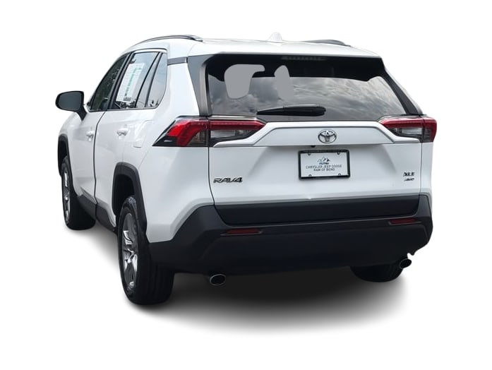 Thumbnail: 2022 Toyota RAV4 - 17