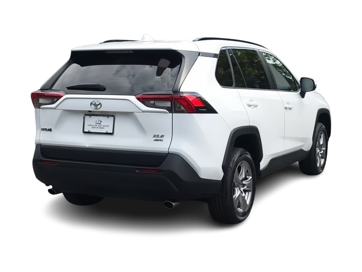 Thumbnail: 2022 Toyota RAV4 - 18