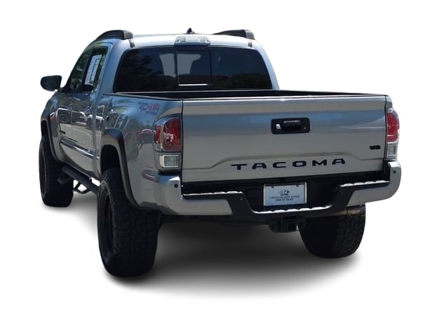 Thumbnail: 2021 Toyota Tacoma - 18