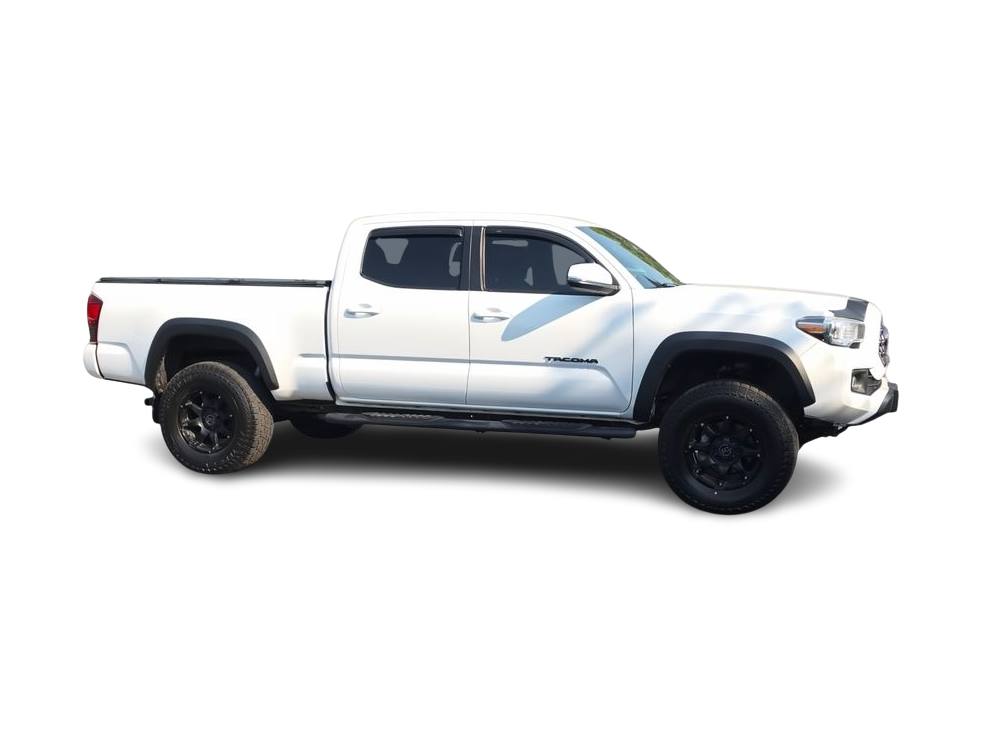 Thumbnail: 2019 Toyota Tacoma - 15