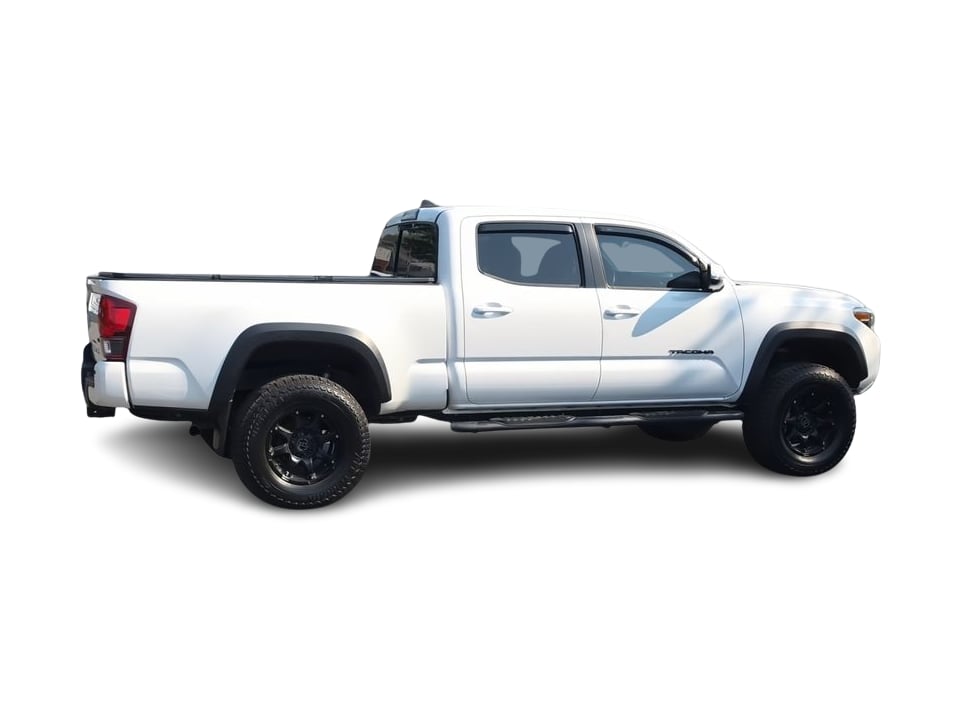 Thumbnail: 2019 Toyota Tacoma - 20