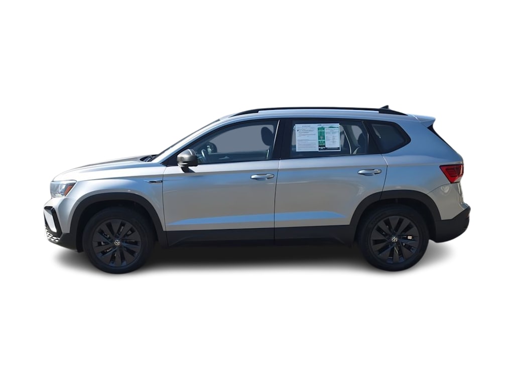 Thumbnail: 2022 Volkswagen Taos - 3