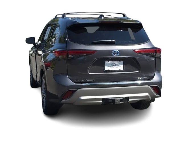 Thumbnail: 2022 Toyota Highlander - 18