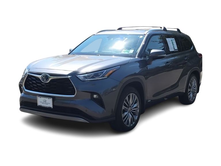 Thumbnail: 2022 Toyota Highlander - 16