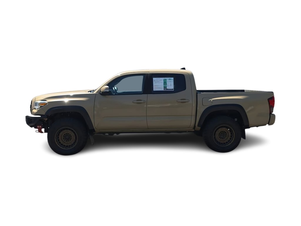 Thumbnail: 2018 Toyota Tacoma - 3