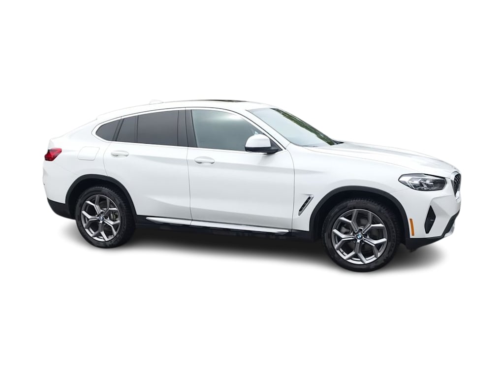 Thumbnail: 2025 BMW X4 - 13