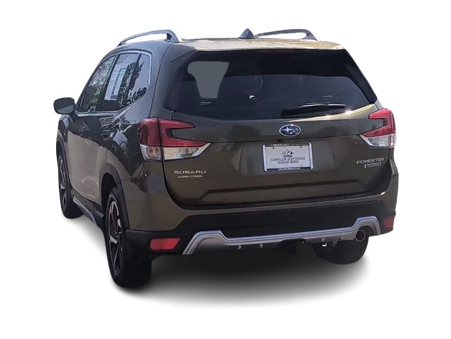 2023 Subaru Forester Touring 17