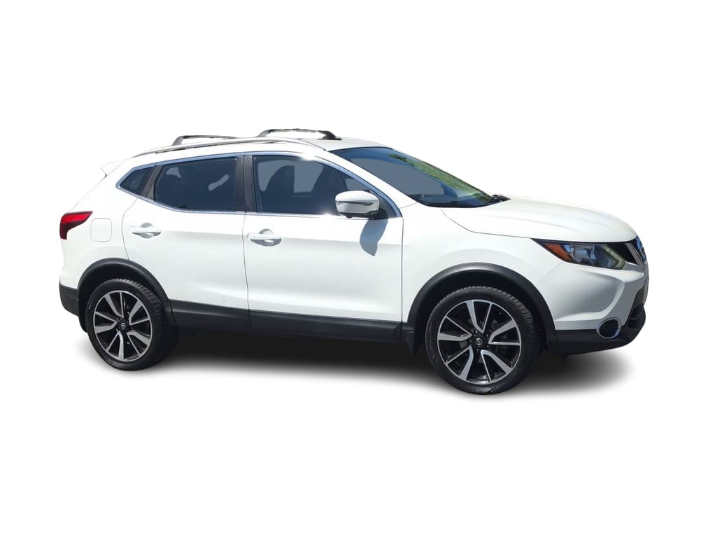 Thumbnail: 2017 Nissan Rogue Sport - 15