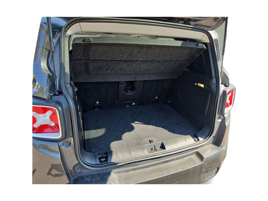 Thumbnail: 2016 Jeep Renegade - 13