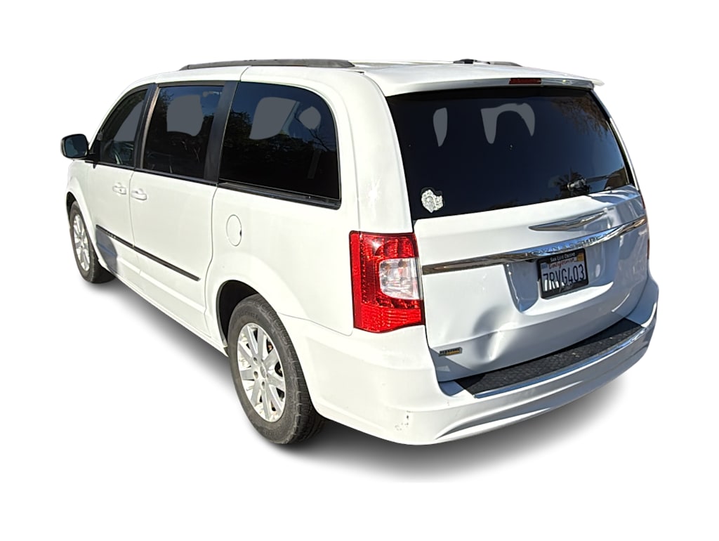 2016 Chrysler Town & Country Touring 2