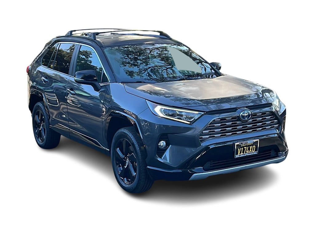 2020 Toyota RAV4 XSE 18