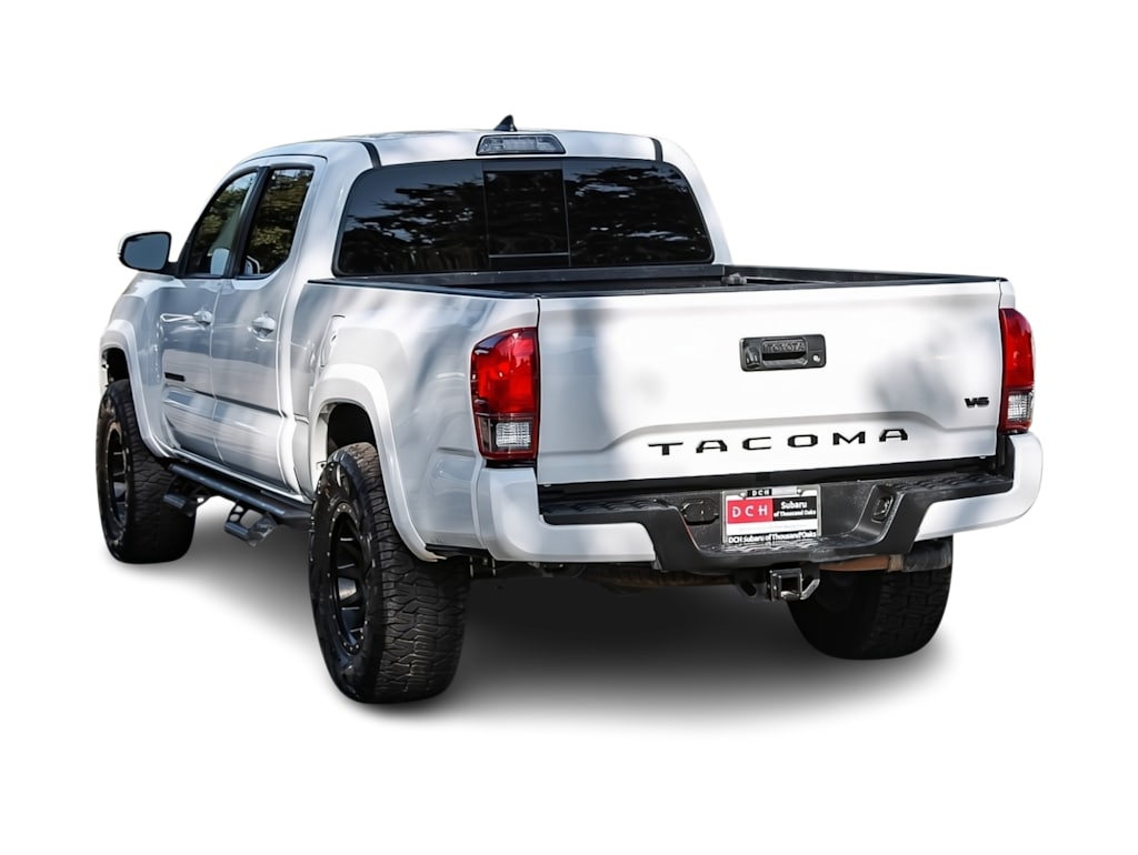 Thumbnail: 2019 Toyota Tacoma - 3