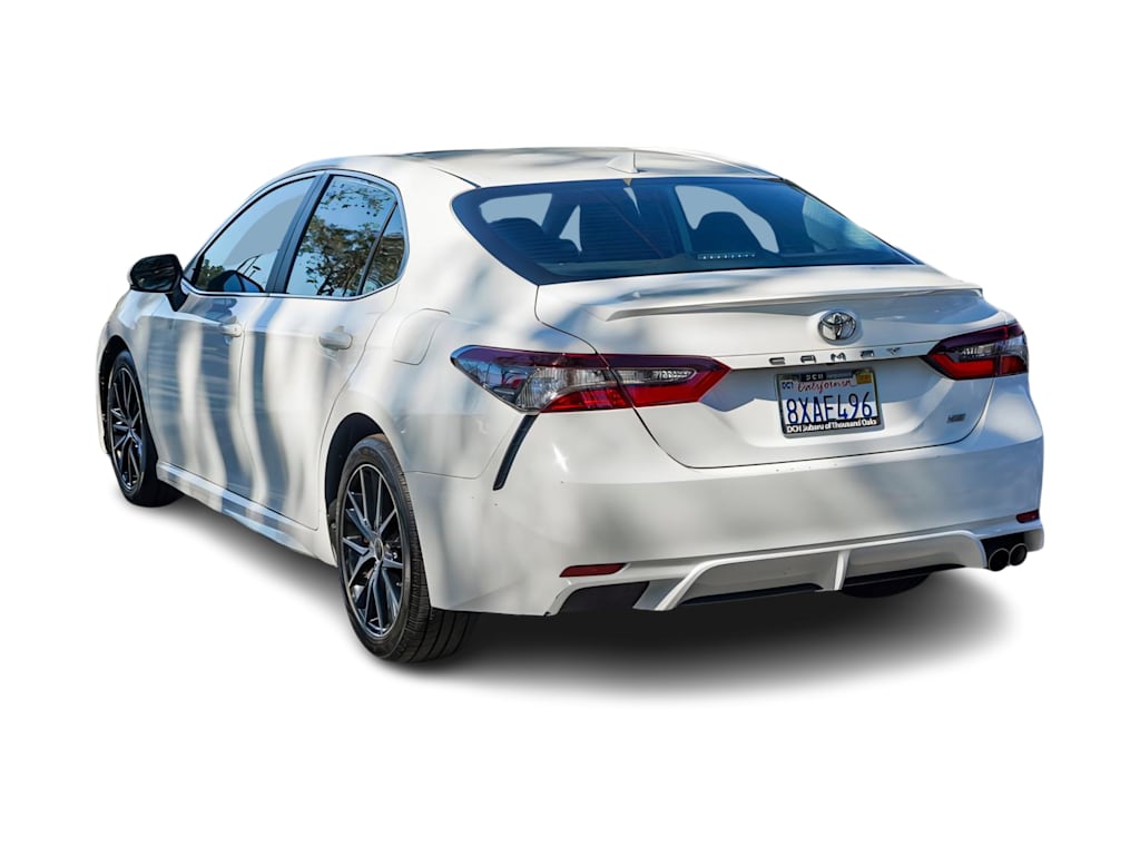 2022 Toyota Camry SE 3