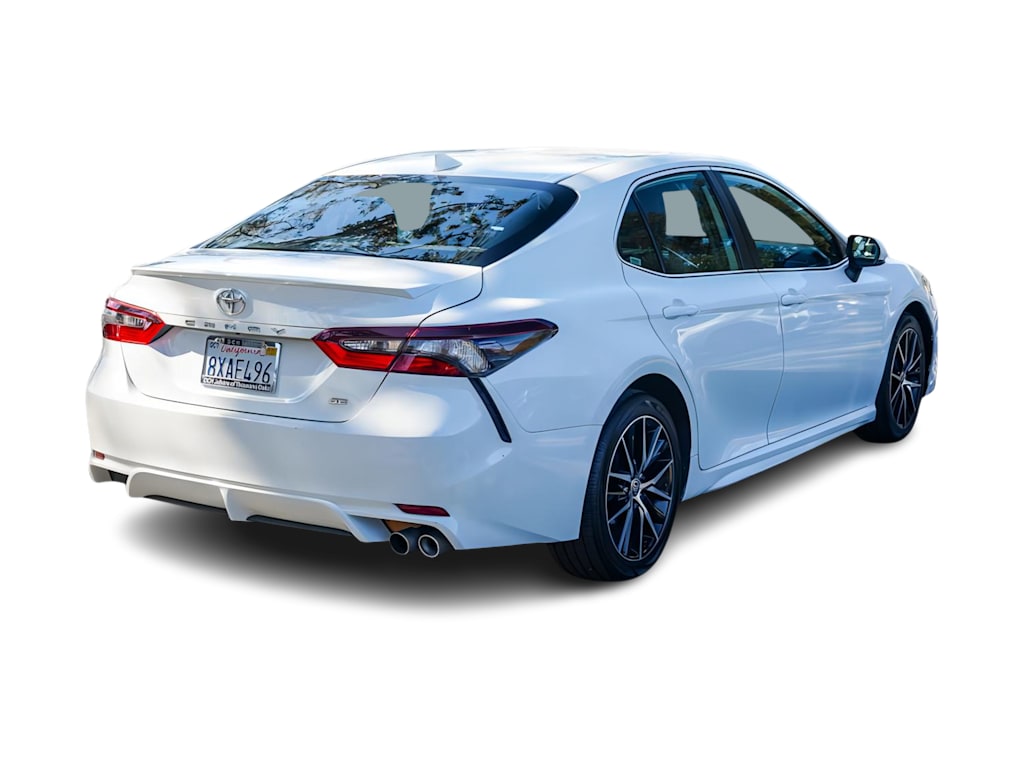 2022 Toyota Camry SE 18