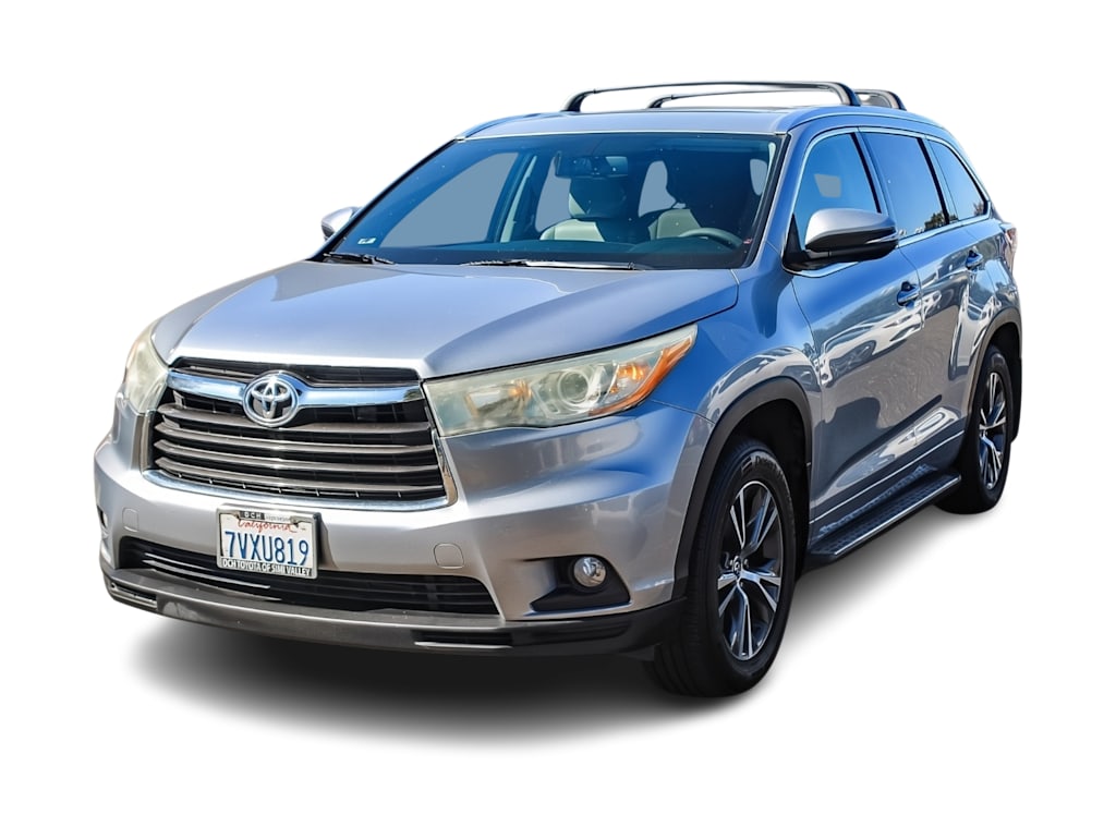 Used 2016 Toyota Highlander XLE with VIN 5TDKKRFH9GS507247 for sale in Hudson, WI