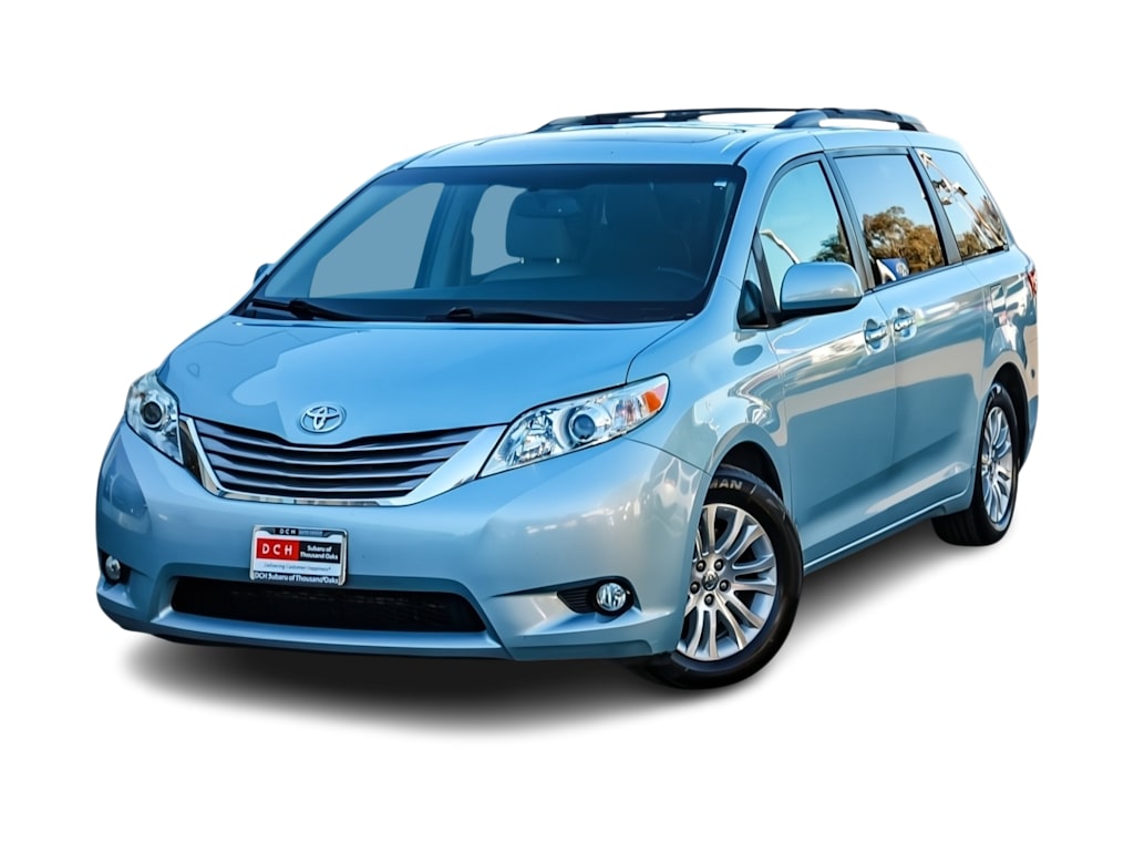 Thumbnail: 2015 Toyota Sienna - 5