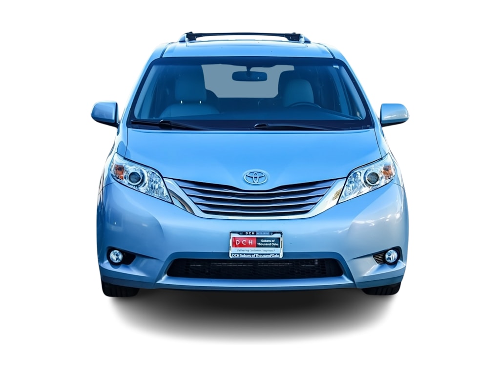 Thumbnail: 2015 Toyota Sienna - 17