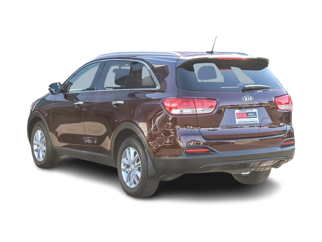 Thumbnail: 2016 Kia Sorento - 3