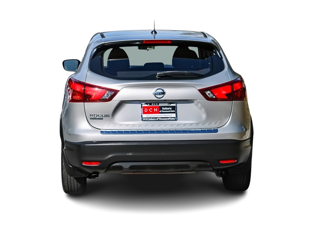 Thumbnail: 2018 Nissan Rogue Sport - 4
