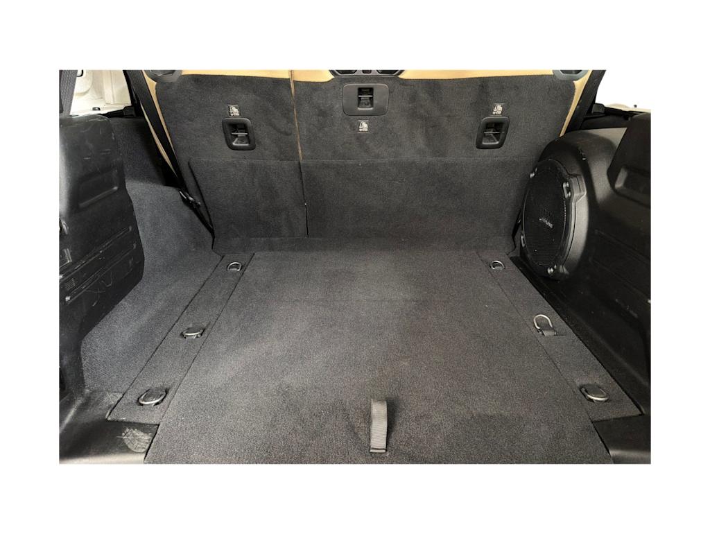 Thumbnail: 2018 Jeep Wrangler - 17